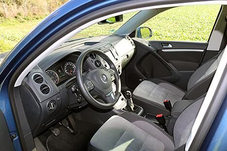 Der VW Tiguan zählt zu den teuersten Vertretern seiner Klasse, lässt einen den Premium-Anspruch aber auch spüren.