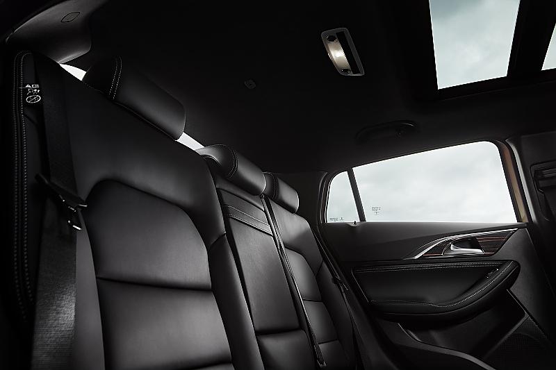 Infiniti Q30