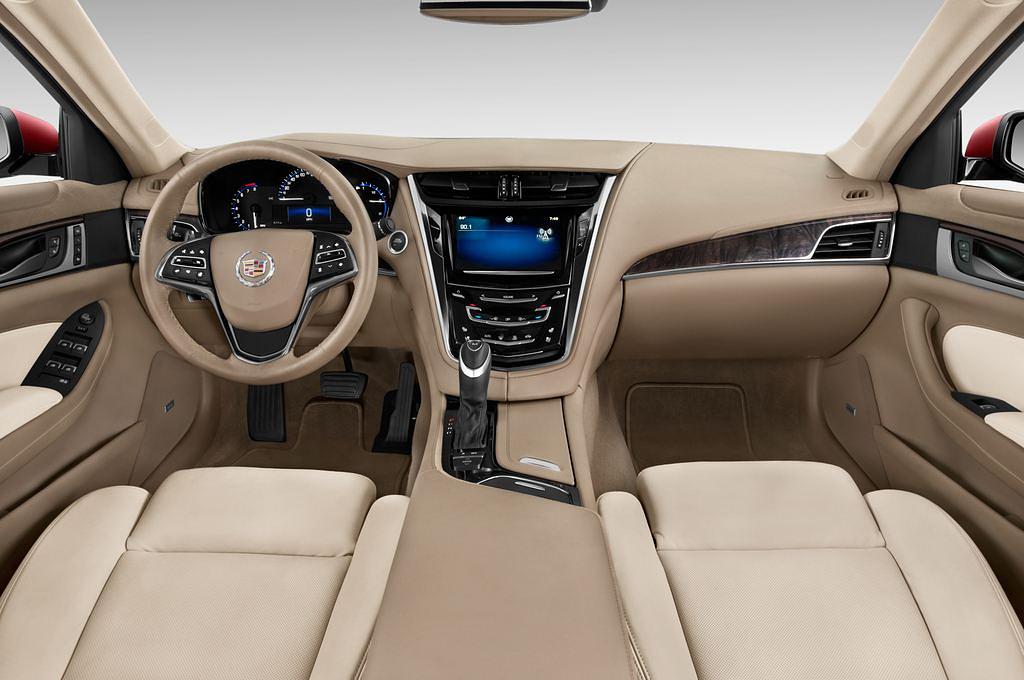 Cadillac CTS (Baujahr 2013) - 4 Türen Cockpit und Innenraum