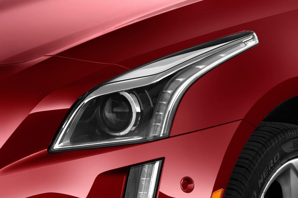 Cadillac CTS (Baujahr 2013) - 4 Türen Scheinwerfer