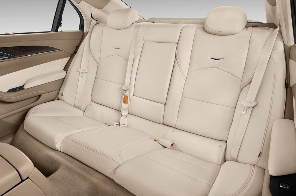 Cadillac CTS (Baujahr 2013) - 4 Türen Rücksitze
