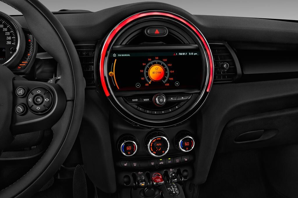 MINI MINI (Baujahr 2018) Cooper 3 Türen Temperatur und Klimaanlage