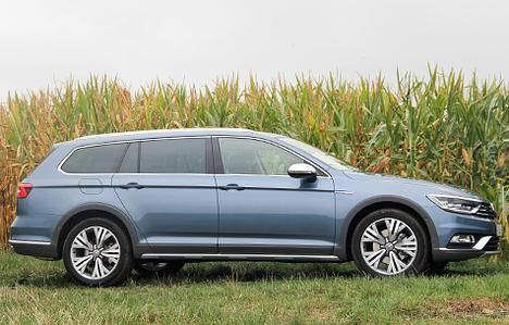 Fraglich: Ob VW weiß, was im Geländeeinsatz mit dem Alu ChiChi passiert? Vermutlich nicht, denn sonst hätte man es weggelassen.