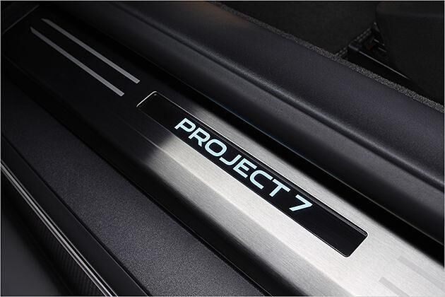 Der Project 7 wird als normaler F-Type in ein eigenes SVO-Werk angeliefert und dann in 80-stündiger Handarbeit umgebaut