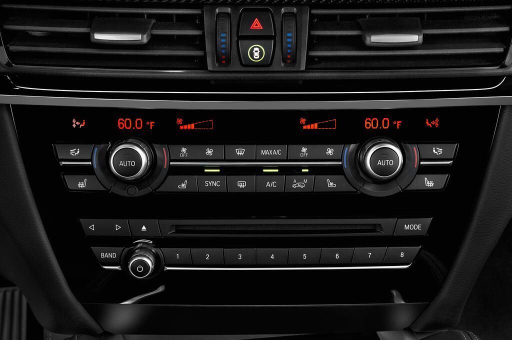 BMW X6 M (Baujahr 2016) M 5 Türen Temperatur und Klimaanlage