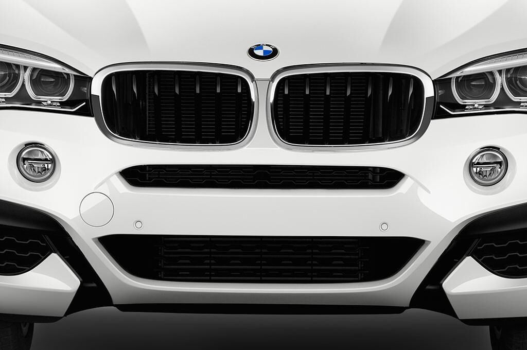 BMW X6 (Baujahr 2017) M sportpaket 5 Türen Kühlergrill und Scheinwerfer
