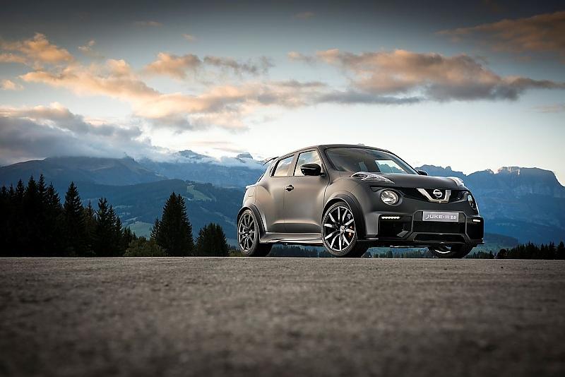 Bei hohen Geschwindigkeiten reagiert der Nissan Juke-R 2.0 nervös