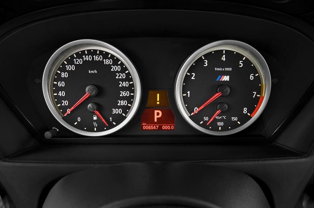 BMW X6 M (Baujahr 2012) - 5 Türen Tacho und Fahrerinstrumente
