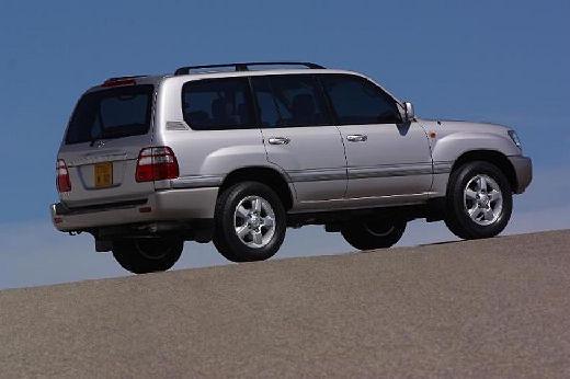 TOYOTA-Land-Cruiser-100--2002-2005-