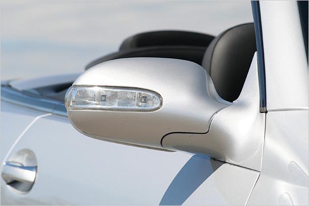 Die Blinker sind in den Außenspiegeln integriert