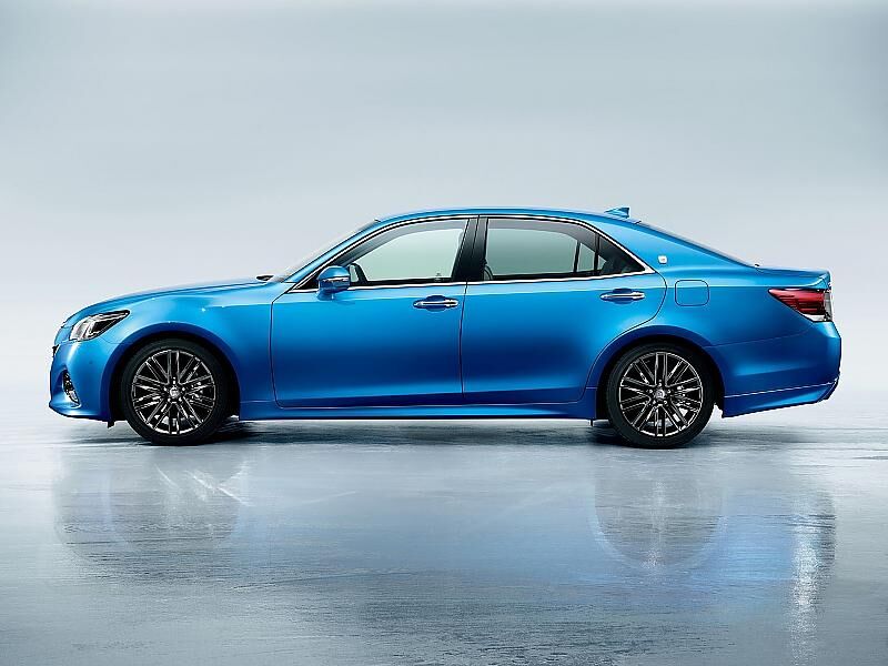 Toyota Crown 2016 - der Radstand beträgt 2,86 Meter