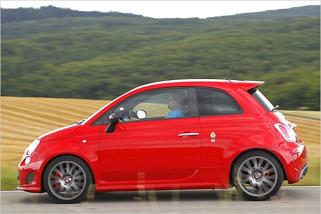 Die meisten der 1.695 Fahrzeuge werden in Rosso-Corsa-Rot ausgeliefert