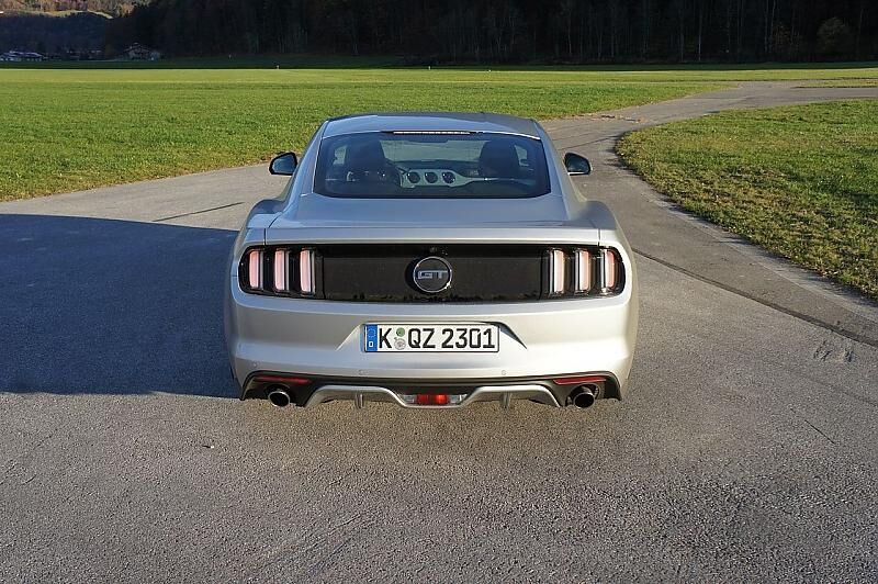 Der Ford Mustang braucht 4,8 Sekunden von null auf 100 km/h