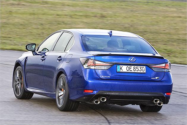 Allerdings ist der fast 1,9 Tonnen schwere GS F etwas zu schwer geraten