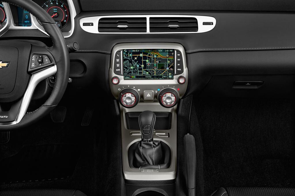 Chevrolet Camaro (Baujahr 2013) - 2 Türen Mittelkonsole