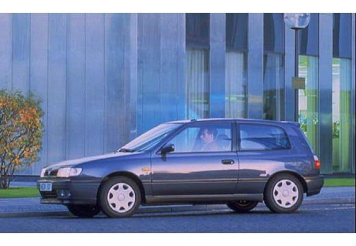 Nissan Sunny Limousine (1990–1996) 1.7 D (54 PS)