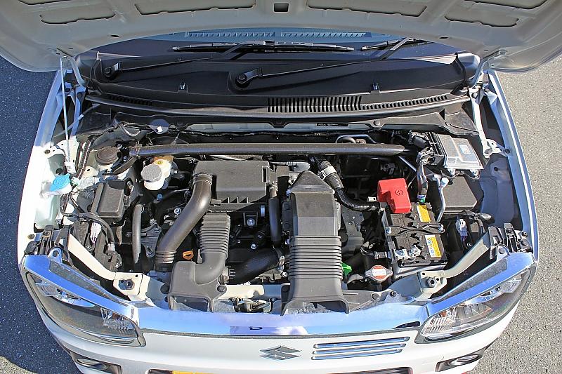 Der Motor des Suzuki Alto Turbo RS.