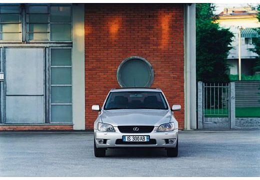LEXUS-IS-200--1999-2001-
