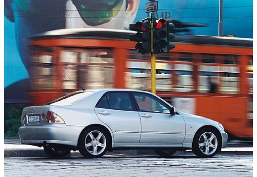 LEXUS-IS-200--1999-2001-
