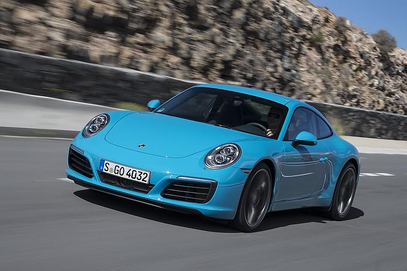 Der Porsche 911 Carrera S hat ein umfassendes technisches Facelift erhalten