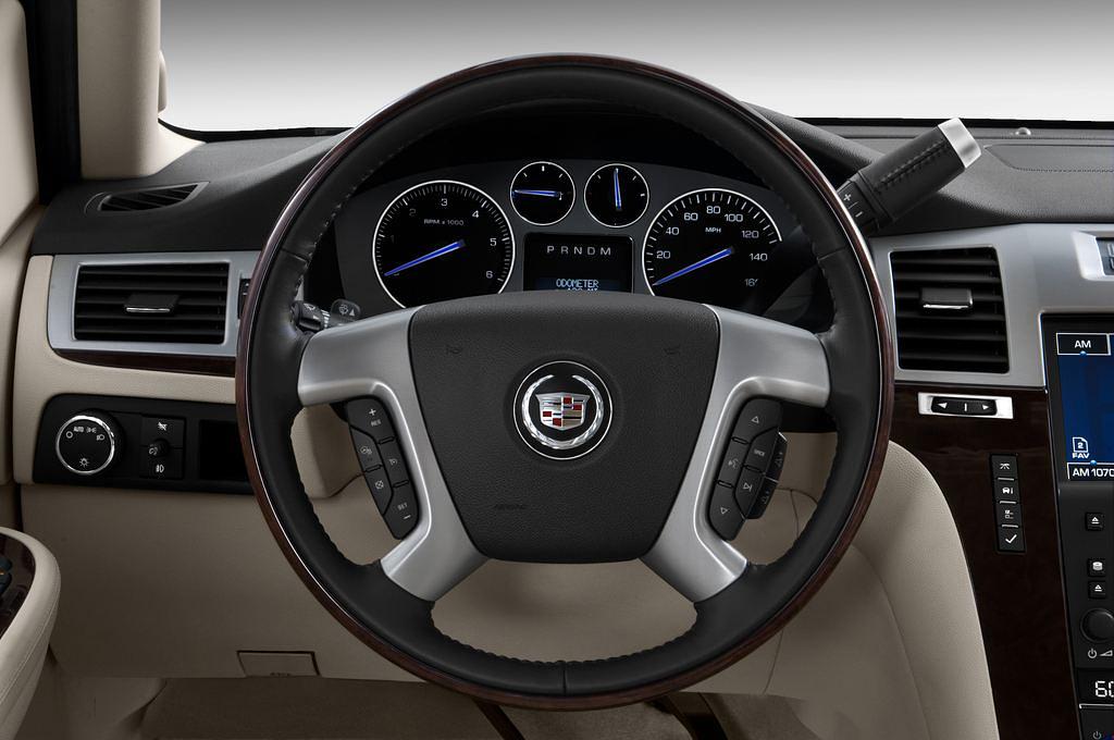 Cadillac Escalade (Baujahr 2008) Elegance 5 Türen Lenkrad