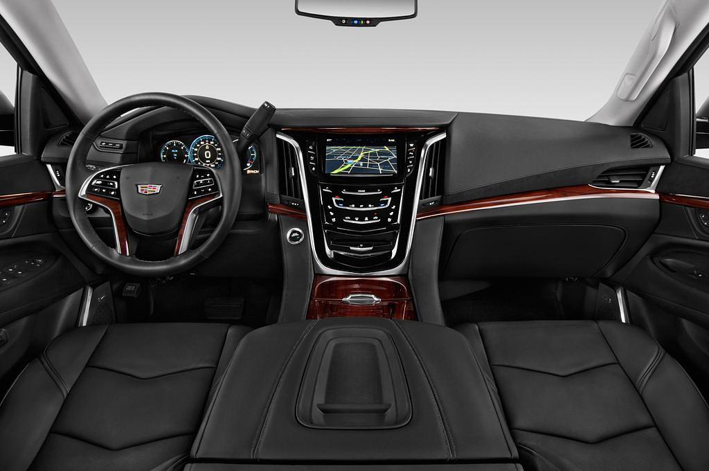 Cadillac Escalade (Baujahr 2015) Premium 5 Türen Cockpit und Innenraum