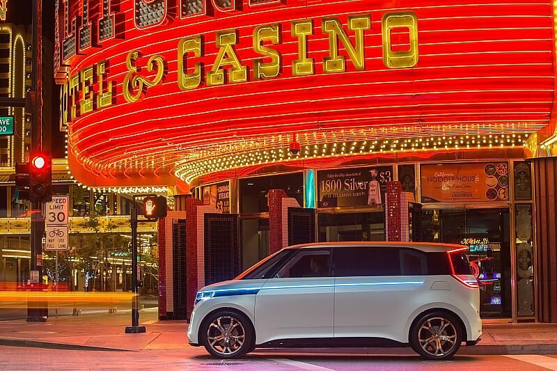 VW Budd-e - unterwegs auf den Straßen von Las Vegas