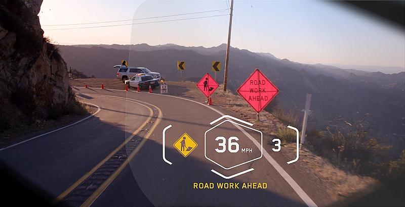 BMW Zukunftshelm mit Head Up Display