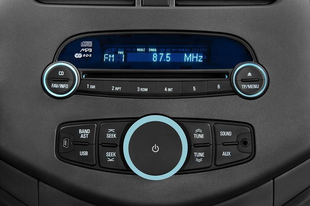 Chevrolet Spark (Baujahr 2011) LS 5 Türen Radio und Infotainmentsystem