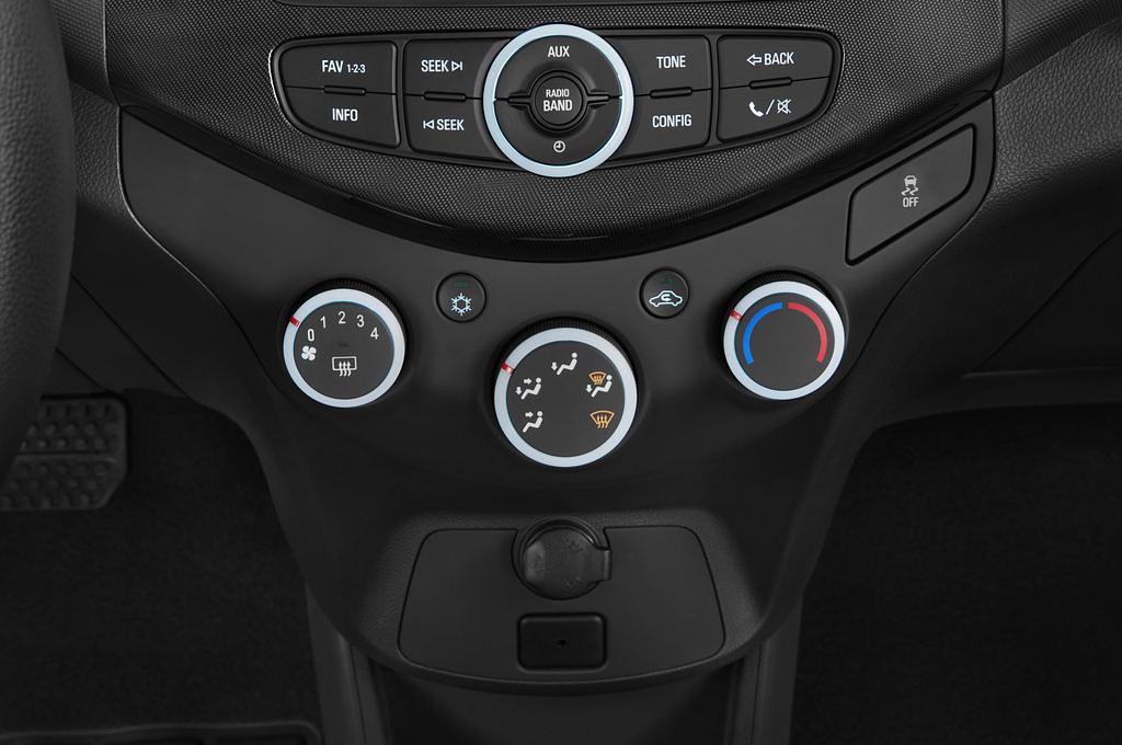 Chevrolet Spark (Baujahr 2013) LS 5 Türen Temperatur und Klimaanlage