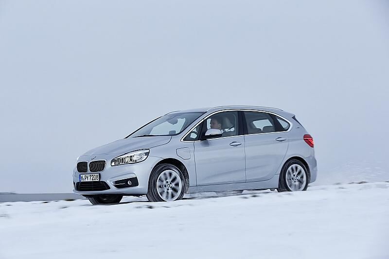 BMW 225xe Active Tourer - kann auch auf rutschiger Fahrbahn überzeugen