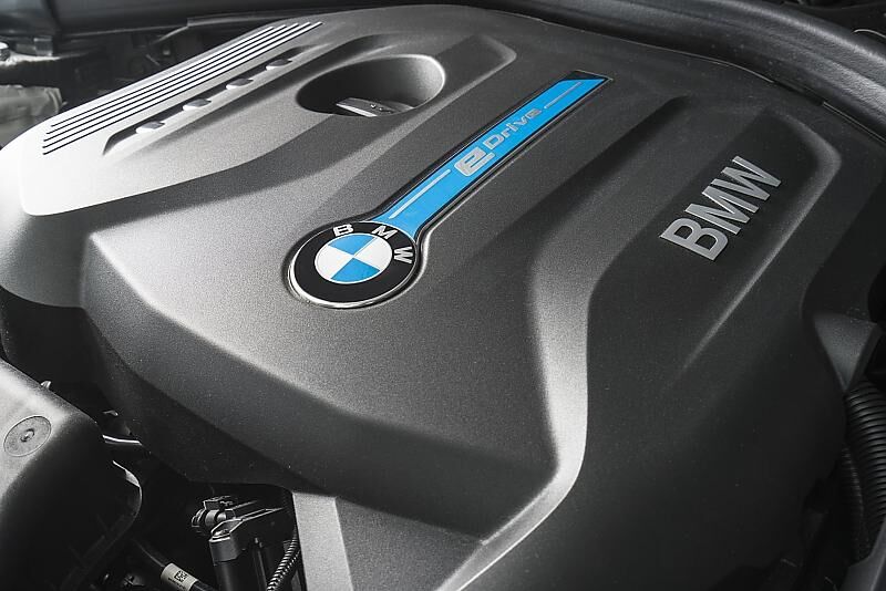 BMW 330e