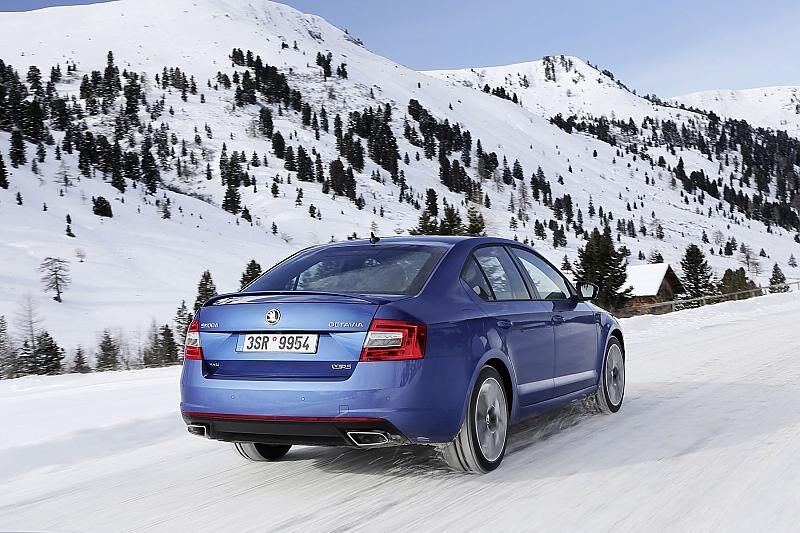 Der Kofferraum ist Skoda-gewohnt groß