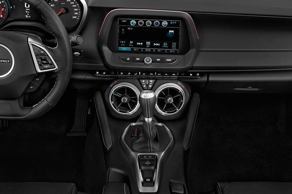 Chevrolet Camaro (Baujahr 2017) - 2 Türen Mittelkonsole