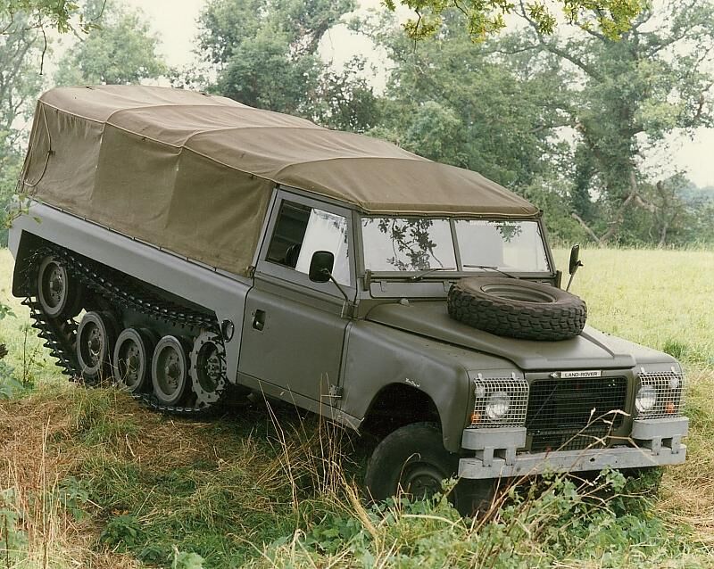 Das Militär war von Anfang an am Defender interessiert.