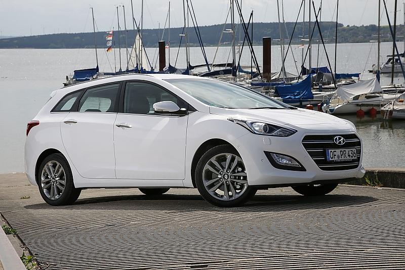 Der Hyundai i30 Kombi blue 1.6 CRDi 81 kW in der Styleversion kostet 24.500 Euro.