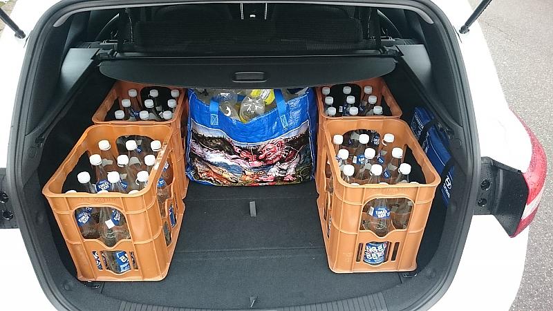 Einkäufe schluckt der Hyundai mit links.