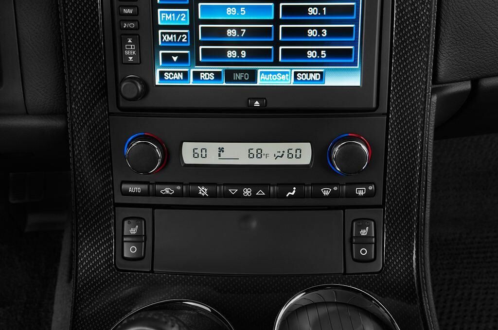 Chevrolet Corvette (Baujahr 2011) ZO6 2 Türen Temperatur und Klimaanlage