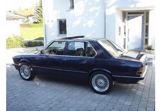 BMW 5er Limousine (1981–1987) 520i (125 PS)