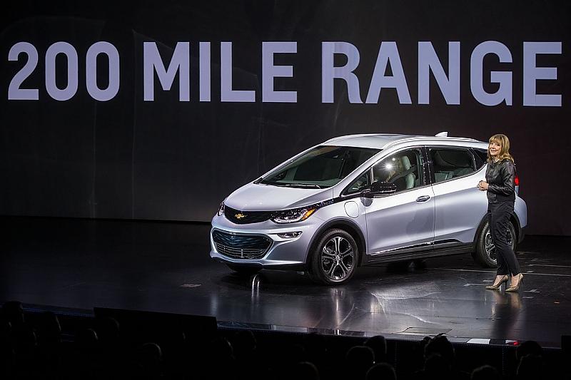 GM-Chefin Mary Barra präsentierte höchstpersönlich den Chevrolet Bolt