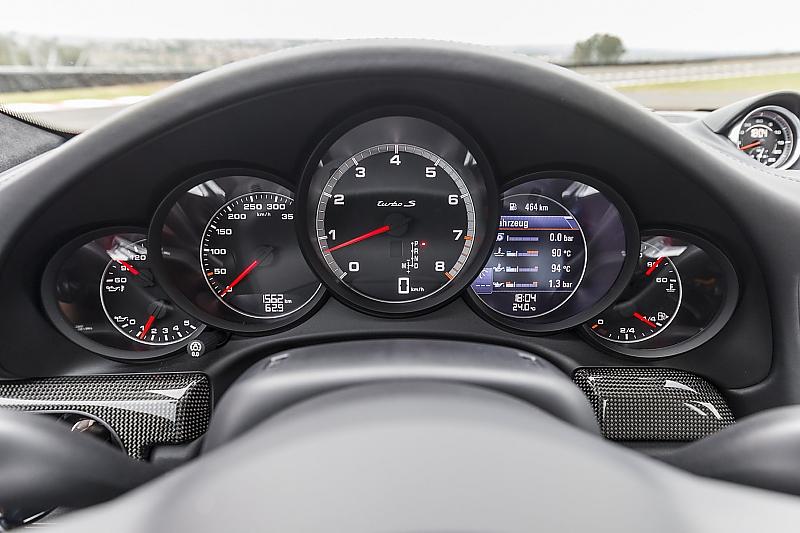 Porsche 911 Turbo S Jahrgang 2016