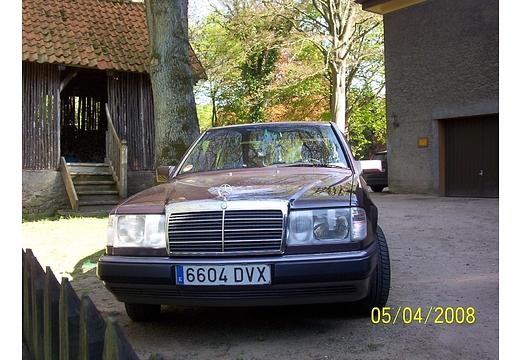 Mercedes-Benz W 124 Limousine (1984–1993) 200 D (75 PS)