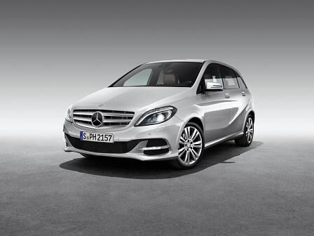 Doppelter Stutzen: Der Mercedes-Benz B 200 Natural Gas Drive läßt sich mit Gas und mit Benzin betanken