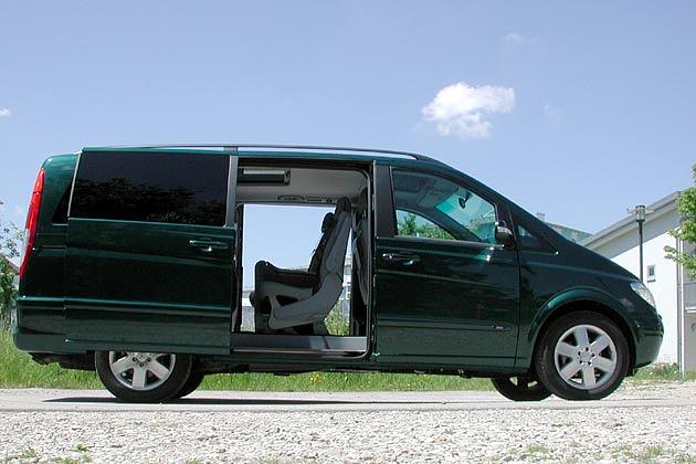 Die in unserem Testauto eingebaute zweite Schiebetür kostet rund 700 Euro Aufpreis