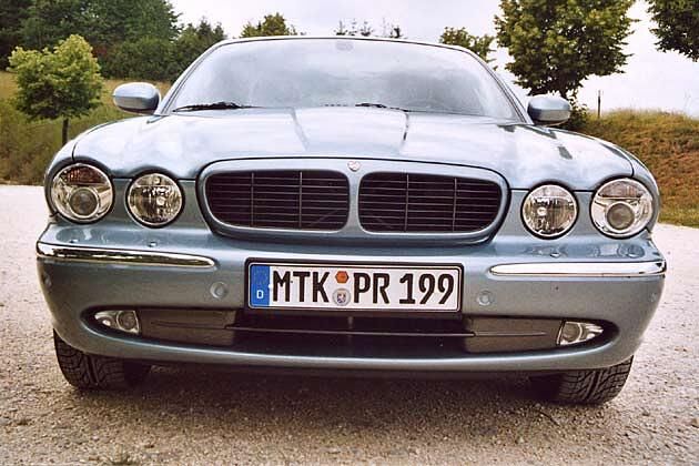 Ein ähnliches Gesicht hatte der XJ bereits bei seinem ersten Auftritt 1968