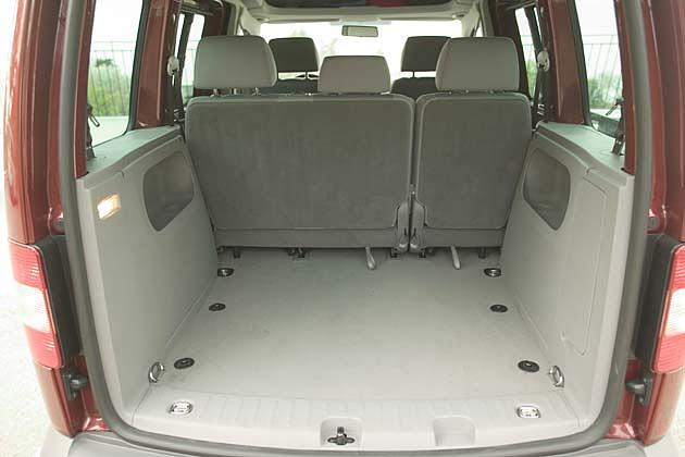 Ohne dritte Reihe fasst der Caddy Life 560 Liter Gepäck