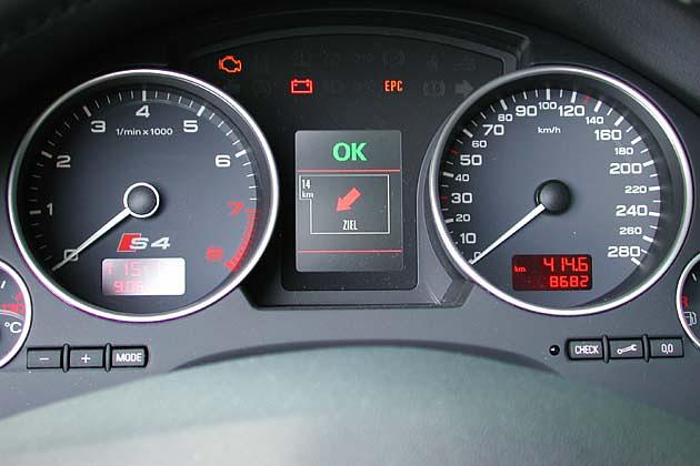 Gut im Blickfeld: Das kleine Zusatz-Display für Bordcomputer und Navigation