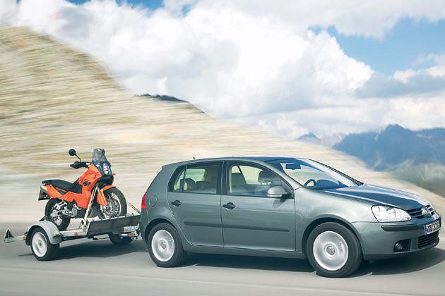 Der Golf 4Motion eignet sich als Zugmaschine: der 2.0 TDI zieht 1,6 Tonnen bis 12 Prozent Steigung