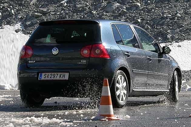 Mit den richtigen Gummis und 4Motion-Antrieb kann der nächste Winter ruhig kommen