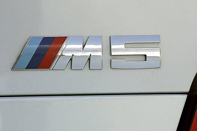 Ein Symbol für Kraft: Mit dem neuem V10-Motor geht der M5 in 4,7 Sekunden auf 100 km/h